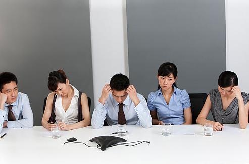 公關(guān)公司的媒介人員為誰做事？