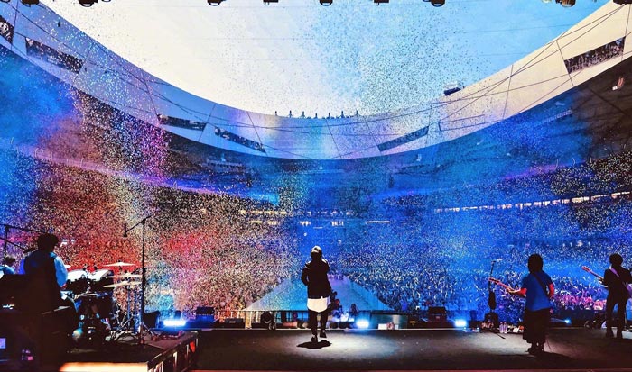 五月天演唱會的上的應(yīng)援捧場控?zé)晒獍羰窃趺磳? class=