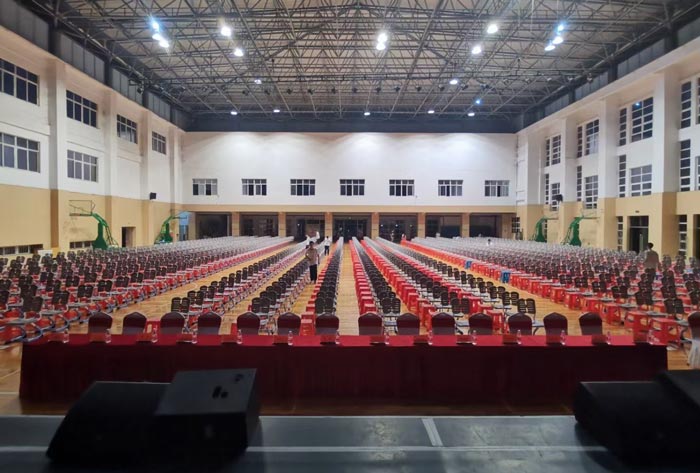 怎么策劃一場完美的學(xué)校迎新晚會活動？